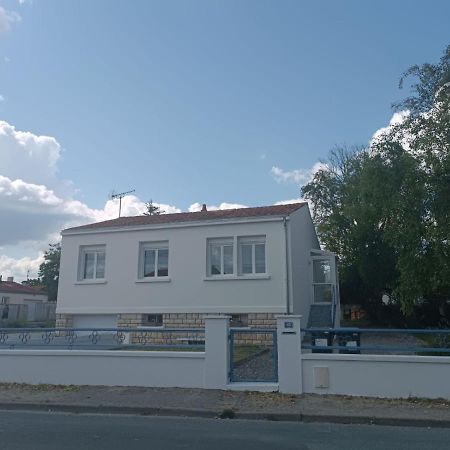 Charmante Maison Entre Mer Et Campagne La Jarrie Экстерьер фото